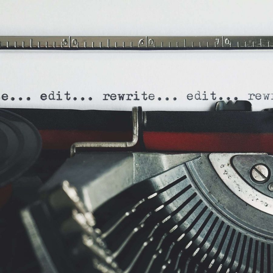 rewrite-edit-text-on-a-typewriter-3631711